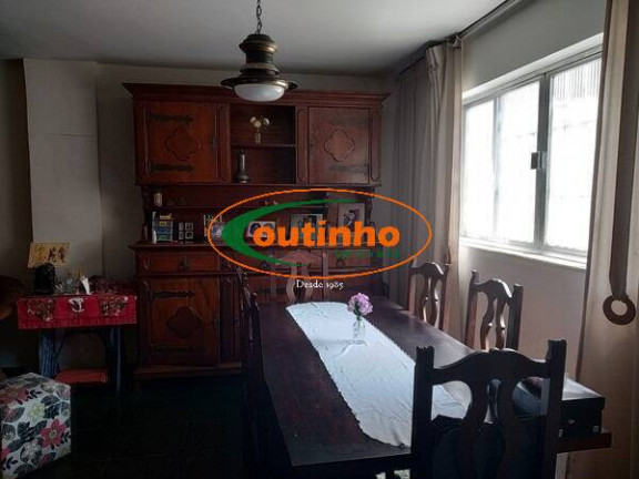 Imagem Casa com 3 Quartos à Venda, 278 m² em Maracanã - Rio De Janeiro Imagem Casa com 3 Quartos à Venda, 278 m² em Maracanã - Rio De Janeiro