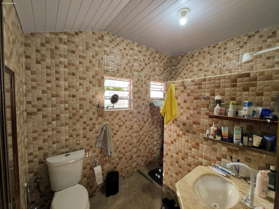 Imagem Casa com 5 Quartos à Venda, 244 m² em Centro - Joinville