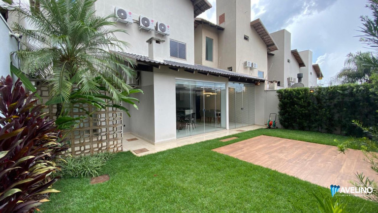 Imagem Sobrado com 4 Quartos à Venda, 196 m² em Chácara Cachoeira - Campo Grande Imagem Sobrado com 4 Quartos à Venda, 196 m² em Chácara Cachoeira - Campo Grande