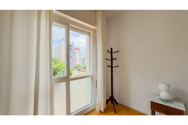 Imagem Imóvel com 3 Quartos à Venda, 108 m² em Petrópolis - Porto Alegre Imagem Imóvel com 3 Quartos à Venda, 108 m² em Petrópolis - Porto Alegre