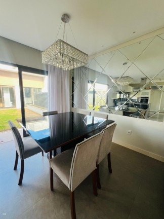 Imagem Sobrado com 4 Quartos à Venda, 688 m² em Santa Regina - Camboriú