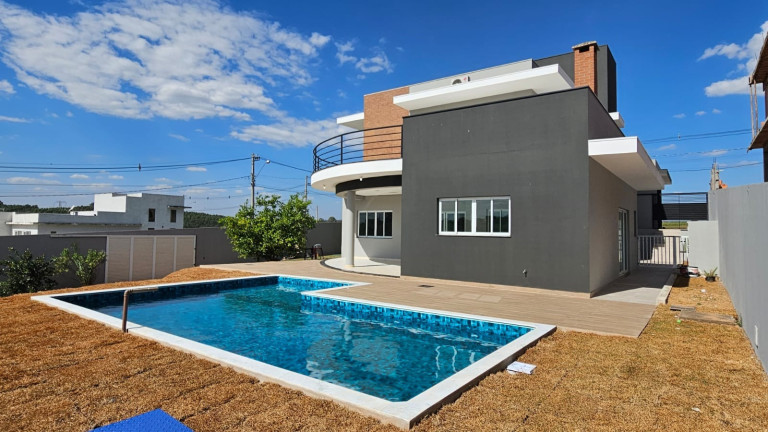 Imagem Casa com 3 Quartos à Venda, 383 m² em Salto De Pirapora - Salto De Pirapora Imagem Casa com 3 Quartos à Venda, 383 m² em Salto De Pirapora - Salto De Pirapora