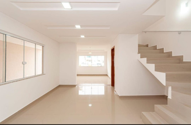 Imagem Casa com 3 Quartos à Venda, 155 m² em Cachoeira - Curitiba Imagem Casa com 3 Quartos à Venda, 155 m² em Cachoeira - Curitiba