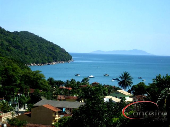Terreno à Venda, 1.080 m² em Enseada - Ubatuba