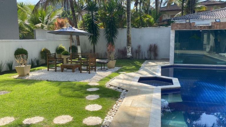 Imagem Casa com 5 Quartos à Venda, 300 m² em Balneário Praia Do Pernambuco - Guarujá Imagem Casa com 5 Quartos à Venda, 300 m² em Balneário Praia Do Pernambuco - Guarujá