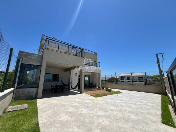 Imagem Sobrado com 3 Quartos à Venda, 231 m² em Barra Do Sai - Itapoá