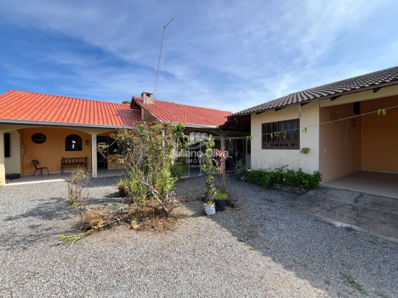 Imagem Casa à Venda, 266 m² em Barra Do Sai - Itapoá Imagem Casa à Venda, 266 m² em Barra Do Sai - Itapoá