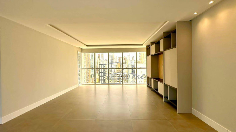 Imagem Apartamento com 3 Quartos à Venda, 135 m² em Centro - Balneário Camboriú