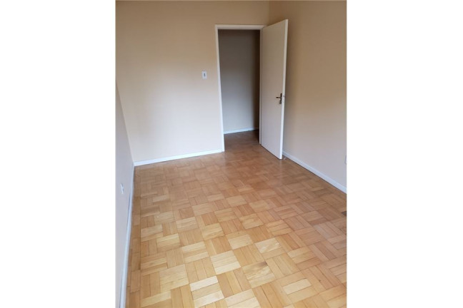 Imagem Imóvel com 2 Quartos à Venda, em Auxiliadora - Porto Alegre Imagem Imóvel com 2 Quartos à Venda, em Auxiliadora - Porto Alegre
