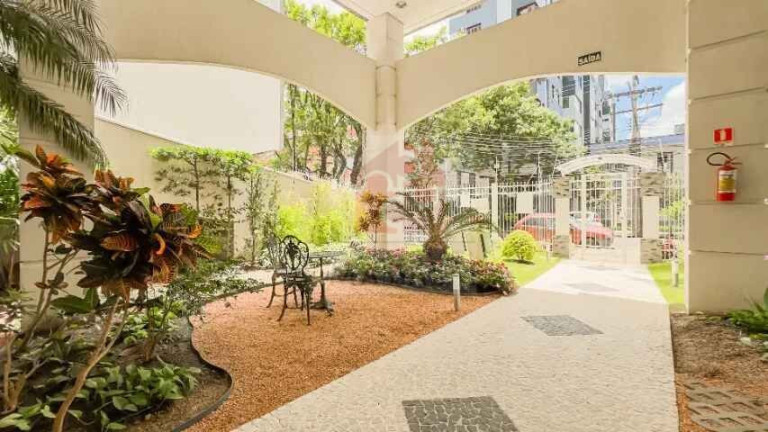 Imagem Apartamento com 2 Quartos à Venda, 72 m² em Menino Deus - Porto Alegre Imagem Apartamento com 2 Quartos à Venda, 72 m² em Menino Deus - Porto Alegre