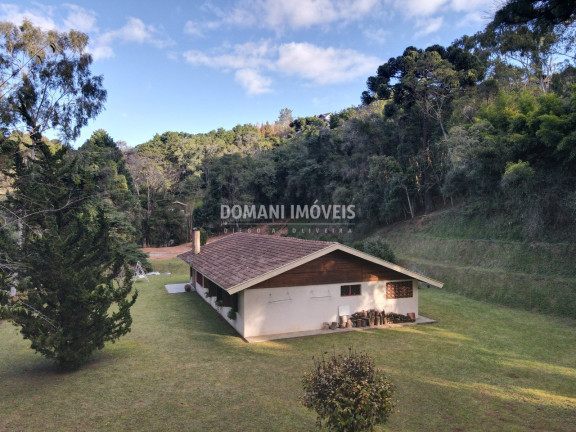 Imagem Casa com 4 Quartos à Venda, 306 m² em Região Da Vila Inglesa - Campos Do Jordão Imagem Casa com 4 Quartos à Venda, 306 m² em Região Da Vila Inglesa - Campos Do Jordão
