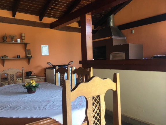 Imagem Sobrado com 5 Quartos à Venda, 361 m² em Centro - Pindamonhangaba