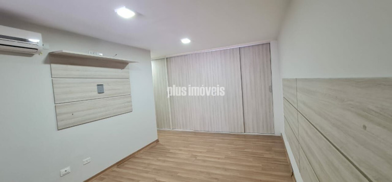 Imagem Casa com 4 Quartos à Venda, 270 m² em Jardim Prudência - São Paulo