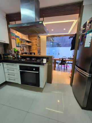 Imagem Casa com 3 Quartos à Venda, 132 m² em Jardim Camburi - Vitória