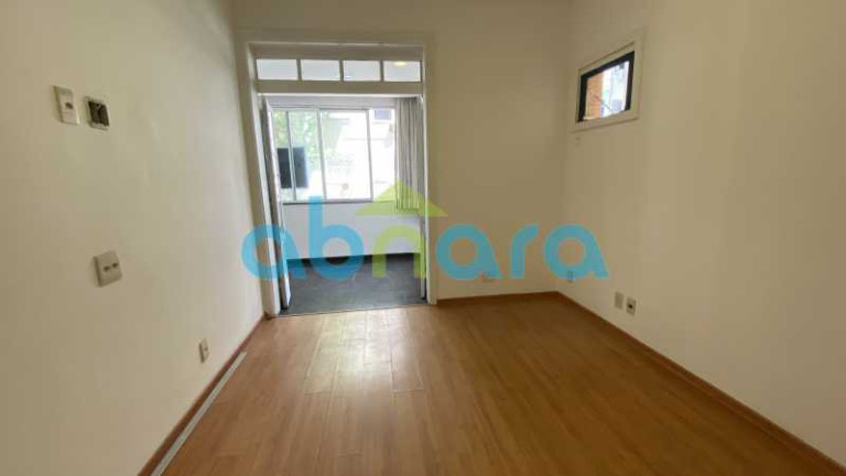 Imagem Apartamento com 4 Quartos à Venda, 175 m² em Copacabana - Rio De Janeiro Imagem Apartamento com 4 Quartos à Venda, 175 m² em Copacabana - Rio De Janeiro
