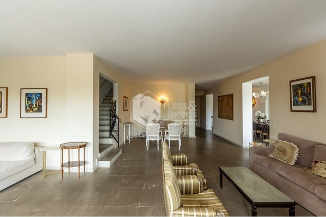 Imagem Casa com 3 Quartos à Venda, 379 m² em Pacaembu - São Paulo