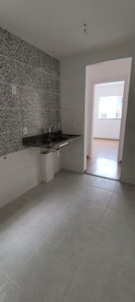 Imagem Imóvel com 2 Quartos à Venda, 45 m² em Cascata Do Imbuí - Teresópolis
