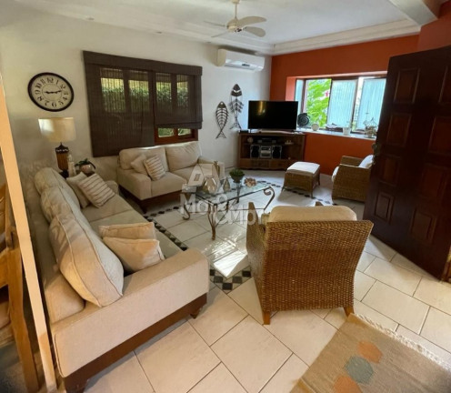 Imagem Casa com 4 Quartos à Venda, 247 m² em Balneário Praia Do Pernambuco - Guarujá