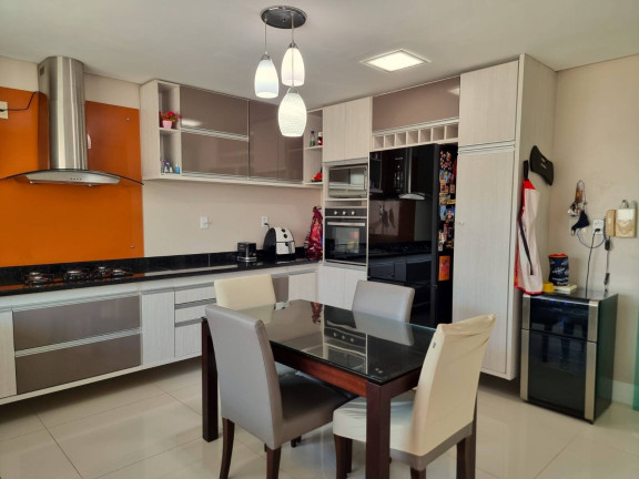 Imagem Casa com 4 Quartos à Venda, 500 m² em Ponta Negra - Manaus Imagem Casa com 4 Quartos à Venda, 500 m² em Ponta Negra - Manaus