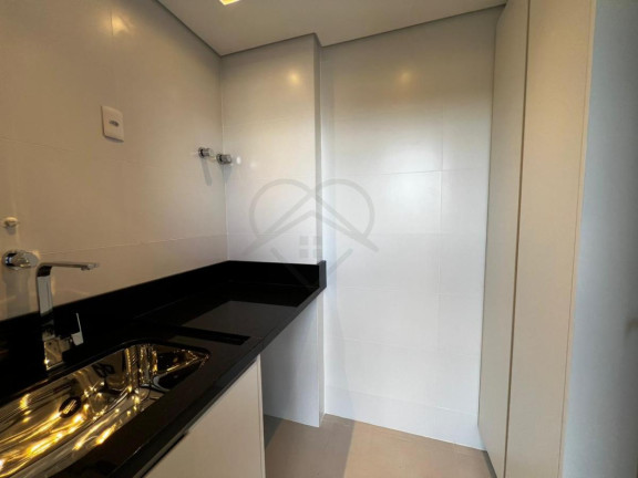 Imagem Apartamento com 2 Quartos à Venda, 77 m²
