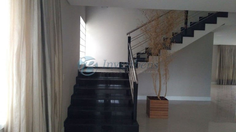 Imagem Casa de Condomínio com 4 Quartos à Venda, 801 m² em Pineville - Pinhais