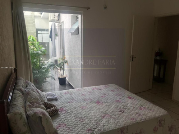 Imagem Casa com 2 Quartos à Venda, 94 m² em Centro - São Sebastião