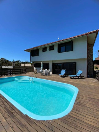 Imagem Casa com 3 Quartos à Venda, 235 m² em Ibiraquera - Imbituba