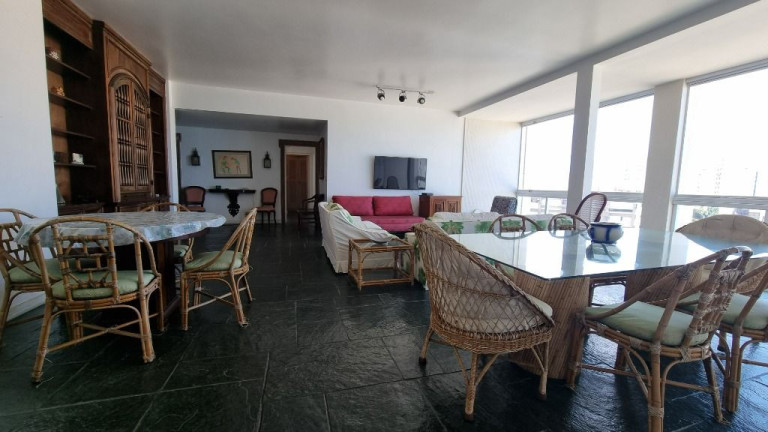 Imagem Apartamento com 5 Quartos à Venda, 190 m² em Pitangueiras - Guarujá Imagem Apartamento com 5 Quartos à Venda, 190 m² em Pitangueiras - Guarujá