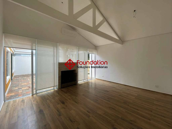 Imagem Casa com 4 Quartos à Venda, 2 m² em Vila Santo Antônio - Cotia Imagem Casa com 4 Quartos à Venda, 2 m² em Vila Santo Antônio - Cotia