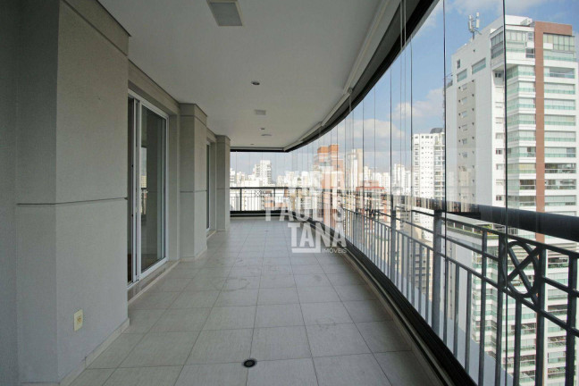 Apartamento com 4 Quartos para Alugar, 245 m² em Vila Uberabinha - São Paulo