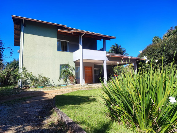 Sobrado com 3 Quartos à Venda, 224 m² em Parque Lago Azul - Pindamonhangaba