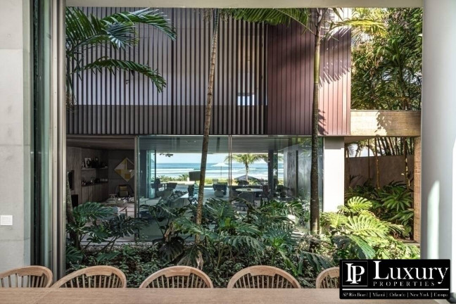 Imagem Casa com 6 Quartos à Venda, 675 m² em Baleia - São Sebastião