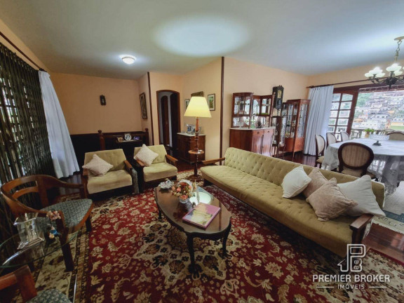 Imagem Casa com 6 Quartos à Venda, 700 m² em Tijuca - Teresópolis Imagem Casa com 6 Quartos à Venda, 700 m² em Tijuca - Teresópolis