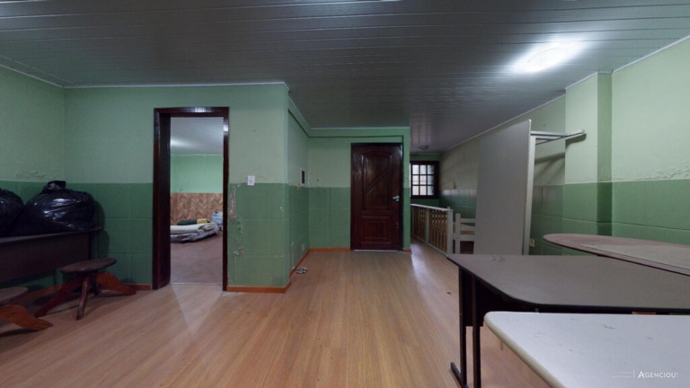 Imagem Imóvel com 3 Quartos à Venda, 390 m² em Agronomia - Porto Alegre Imagem Imóvel com 3 Quartos à Venda, 390 m² em Agronomia - Porto Alegre