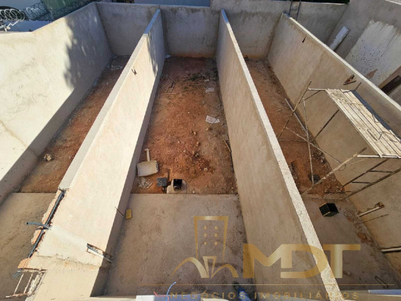 Imagem Casa com 2 Quartos à Venda, 65 m² em Jardim Dos Comerciários (venda Nova) - Belo Horizonte Imagem Casa com 2 Quartos à Venda, 65 m² em Jardim Dos Comerciários (venda Nova) - Belo Horizonte