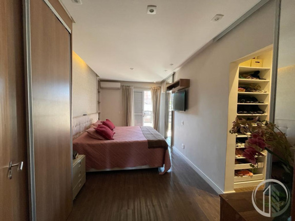 Imagem Casa com 3 Quartos à Venda, 252 m² em Marapé - Santos