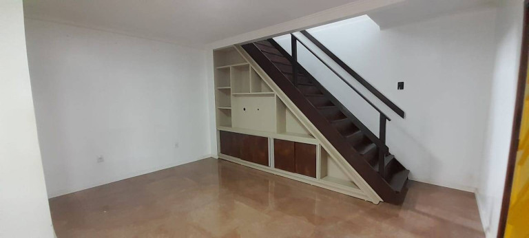 Imagem Sobrado com 3 Quartos à Venda, 180 m² em Alto Alegre - Cascavel