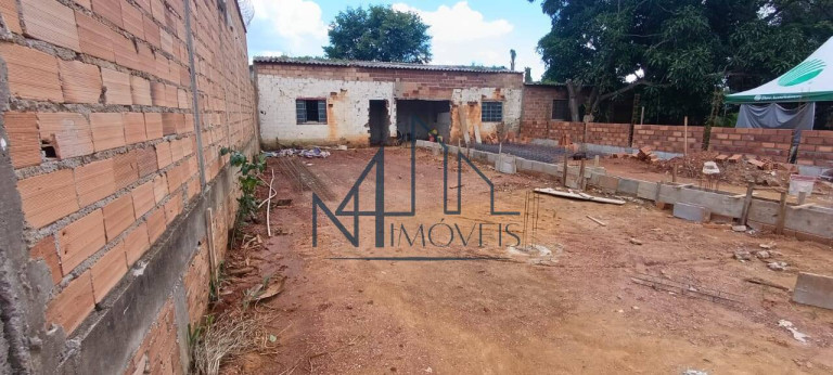 Imagem Casa com 3 Quartos à Venda, 270 m² em Independência - Aparecida De Goiânia