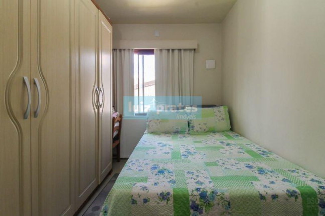 Imagem Casa com 7 Quartos à Venda, 330 m² em Nonoai - Porto Alegre