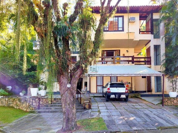 Casa com 6 Quartos à Venda, 500 m² em Itaipu - Niterói