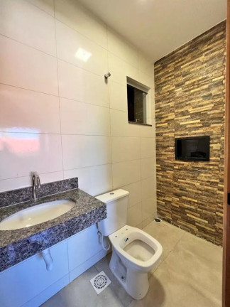 Imagem Casa com 3 Quartos à Venda, 243 m² em Parque Das Laranjeiras Acréscimo - Goiânia Imagem Casa com 3 Quartos à Venda, 243 m² em Parque Das Laranjeiras Acréscimo - Goiânia