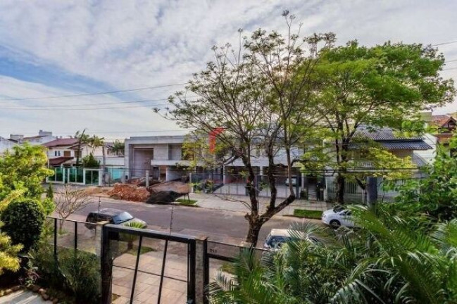 Imagem Casa com 3 Quartos à Venda, 178 m² em Jardim Itu Sabará - Porto Alegre