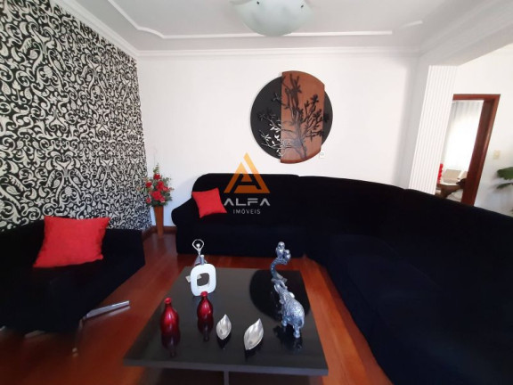 Imagem Casa com 4 Quartos à Venda, 200 m²