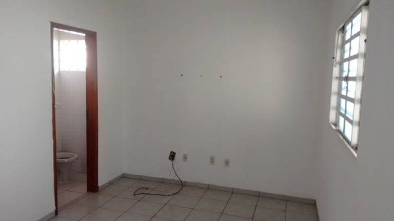 Imagem Casa com 2 Quartos à Venda, 220 m² em Parque Santa Edwiges - Bauru