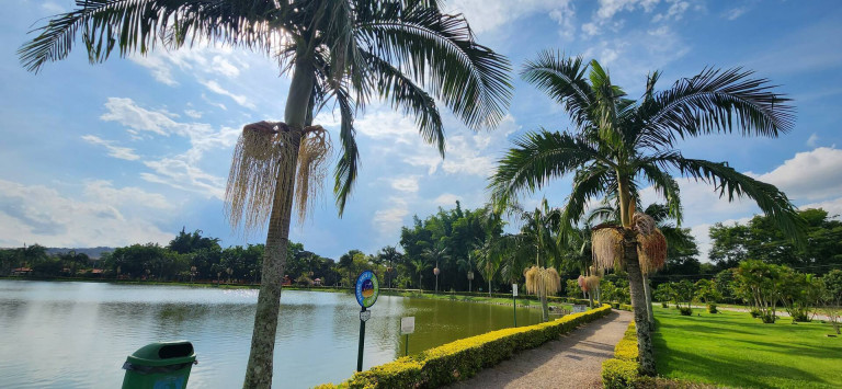 Imagem Casa de Condomínio com 4 Quartos à Venda, 600 m² em Jardim Colonial - Atibaia