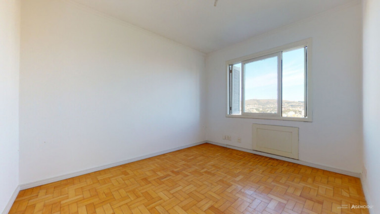 Imagem Imóvel com 2 Quartos à Venda, 74 m² em Petrópolis - Porto Alegre