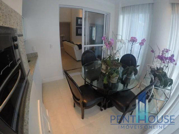 Imagem Apartamento com 3 Quartos à Venda, 220 m² em Centro - Balneário Camboriú