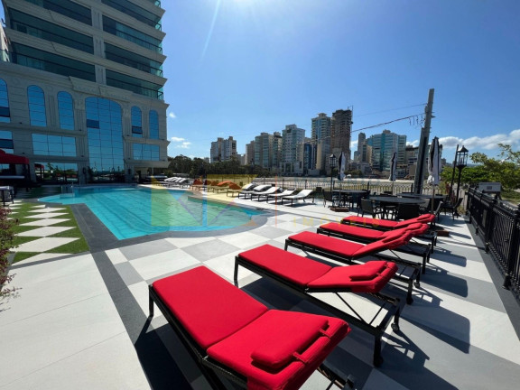 Imagem Apartamento com 4 Quartos à Venda, 166 m² em Meia Praia - Itapema
