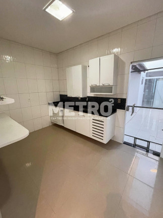 Casa com 2 Quartos à Venda, 130 m² em Cidade Universitária - Petrolina
