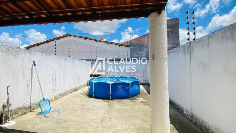 Imagem Casa com 2 Quartos à Venda, 70 m² em Mangabeira - Feira De Santana